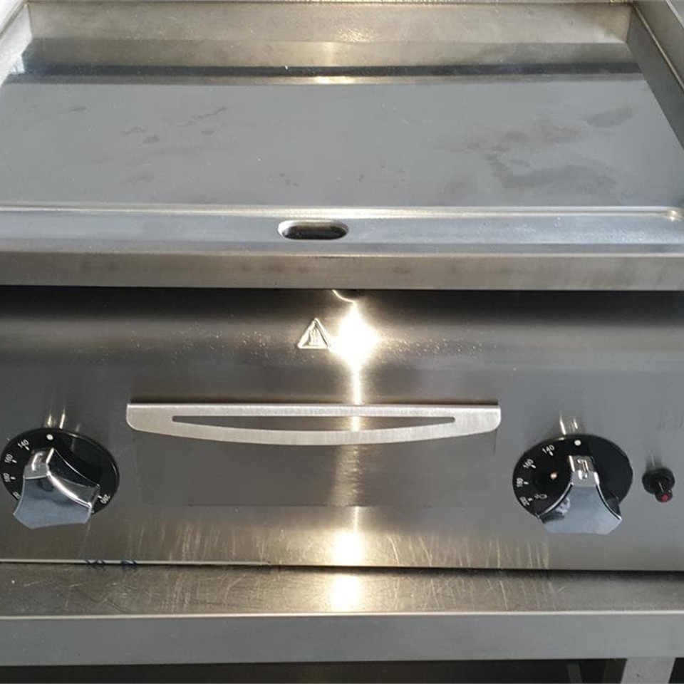 Plancha HR Serie 500 Cromo