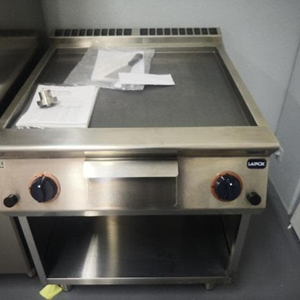 Plancha industrial de cocina fry-top Gas de LAINOX EBG 94 GL