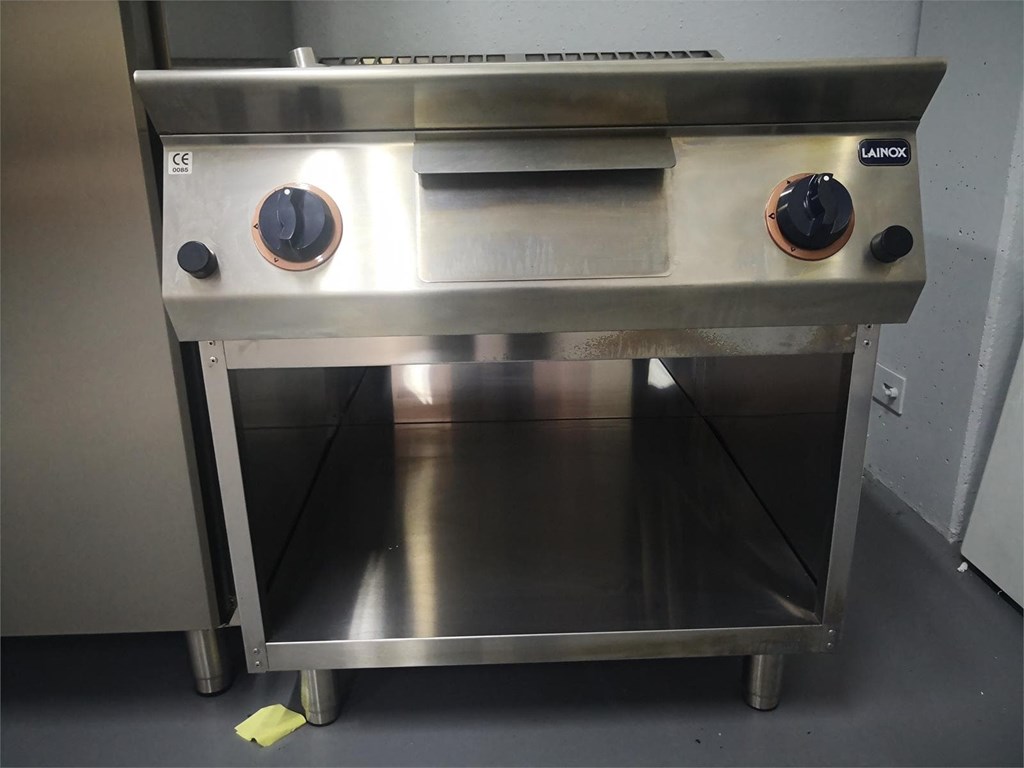Foto 2 Plancha industrial de cocina fry-top Gas de LAINOX EBG 94 GL